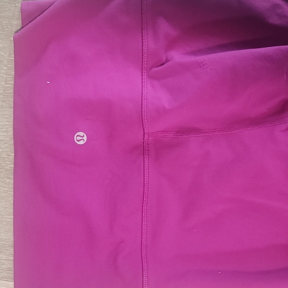 Lululemom Capri Magent Size 8 - Picture 4 of 7